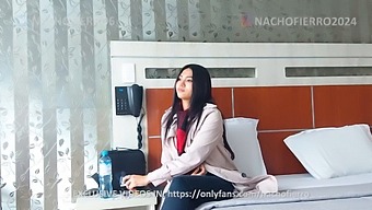 A Stunning Innocent Girl'S First Porn Audition - Her Facial Expression Is Incredible