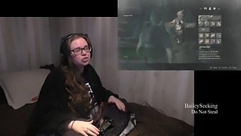 צפו בסטריפ טיז בזמן שאתם משחקים עם החלק ה-16 של Resident Evil 2