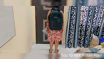 印度夫妇与印地语对话进行露骨性行为